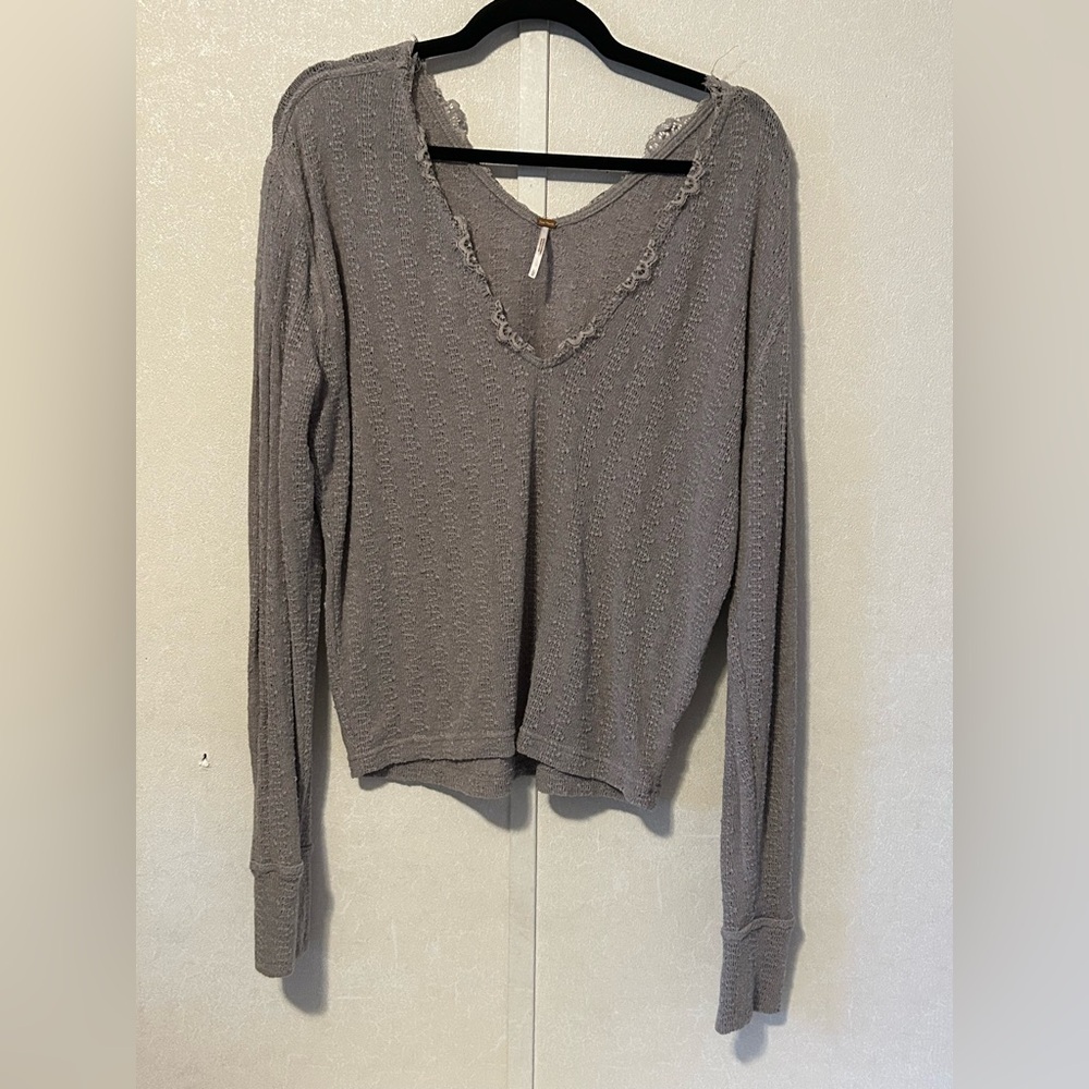 Free People | Textured Gray Long Sleeve Top | Size Large